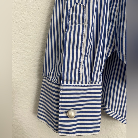 SOLD Office Button-up with pearl buttons and coastal stripes - Picture 4 of 6